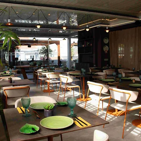 Vip Executive Picoas Hotel 4*