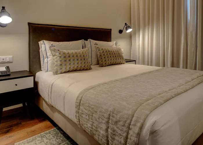 Hotel Vip Executive Picoas 4*